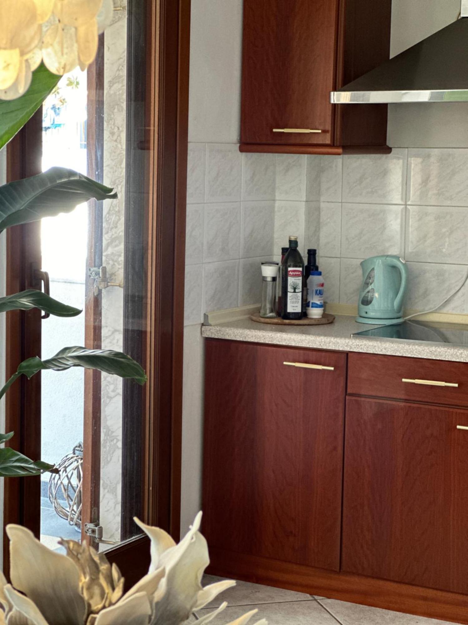 Apartment Nice, Spacious And Bright In Thermi, Thessaloniki. *