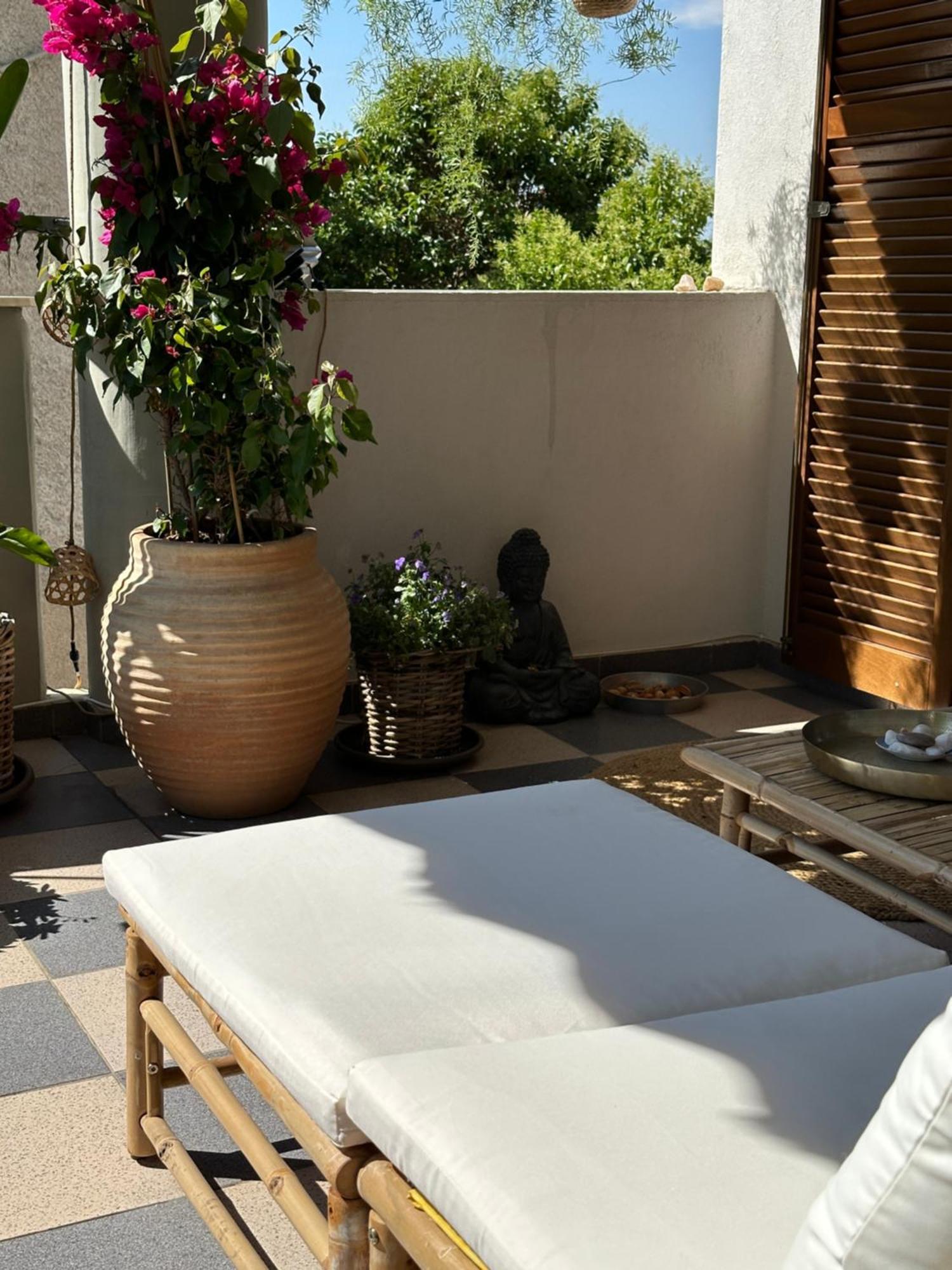 Nice, Spacious And Bright In Thermi, Thessaloniki. Apartment *