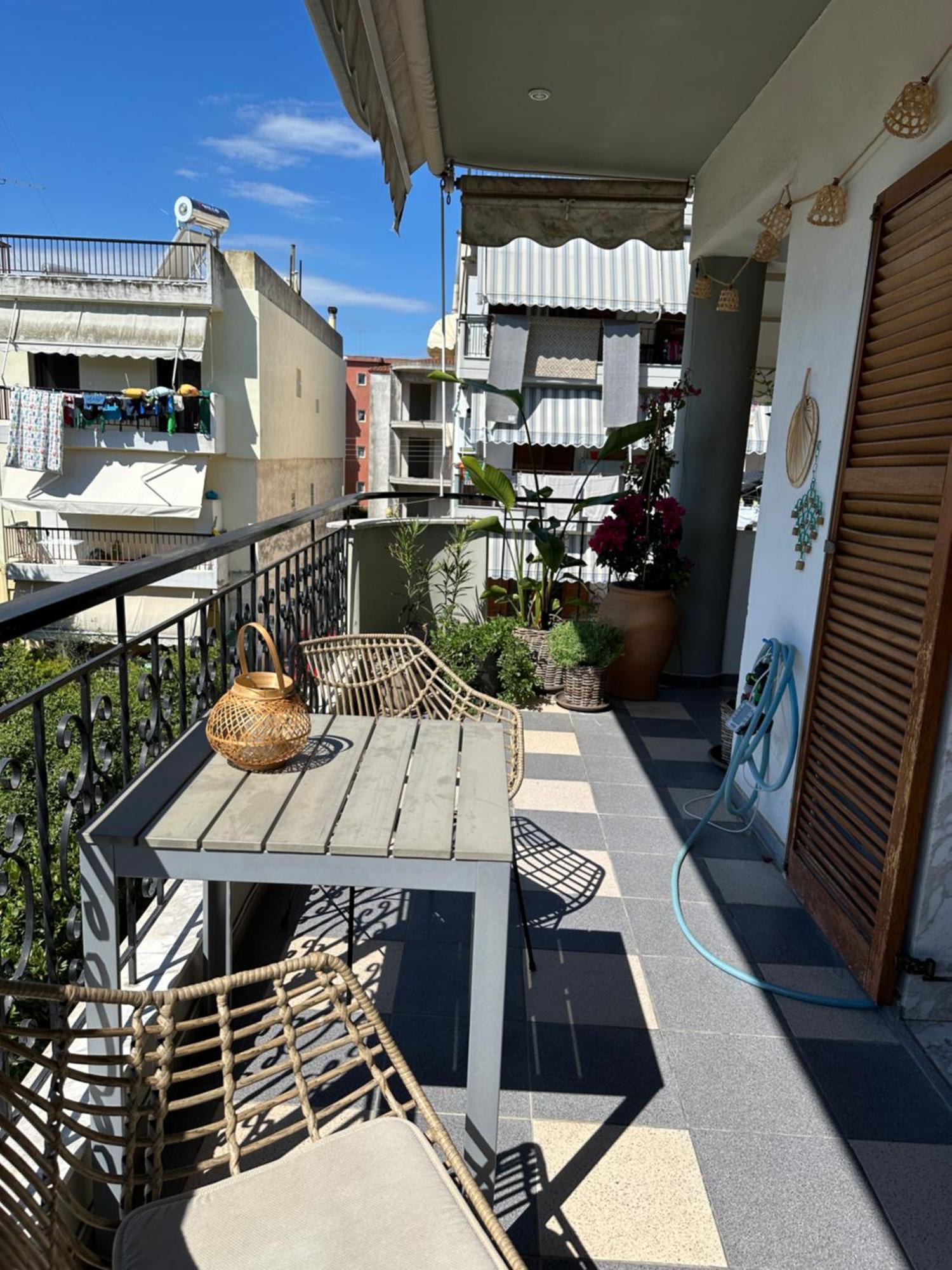 Nice, Spacious And Bright In Thermi, Thessaloniki. *