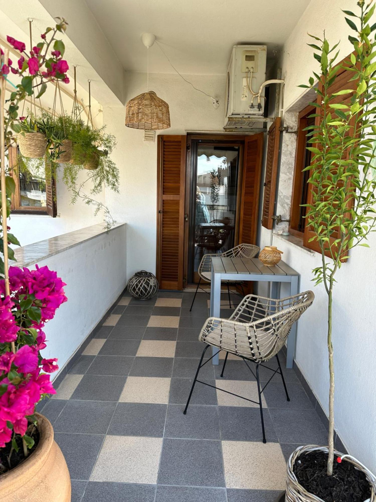Nice, Spacious And Bright In Thermi, Thessaloniki. * Thermi