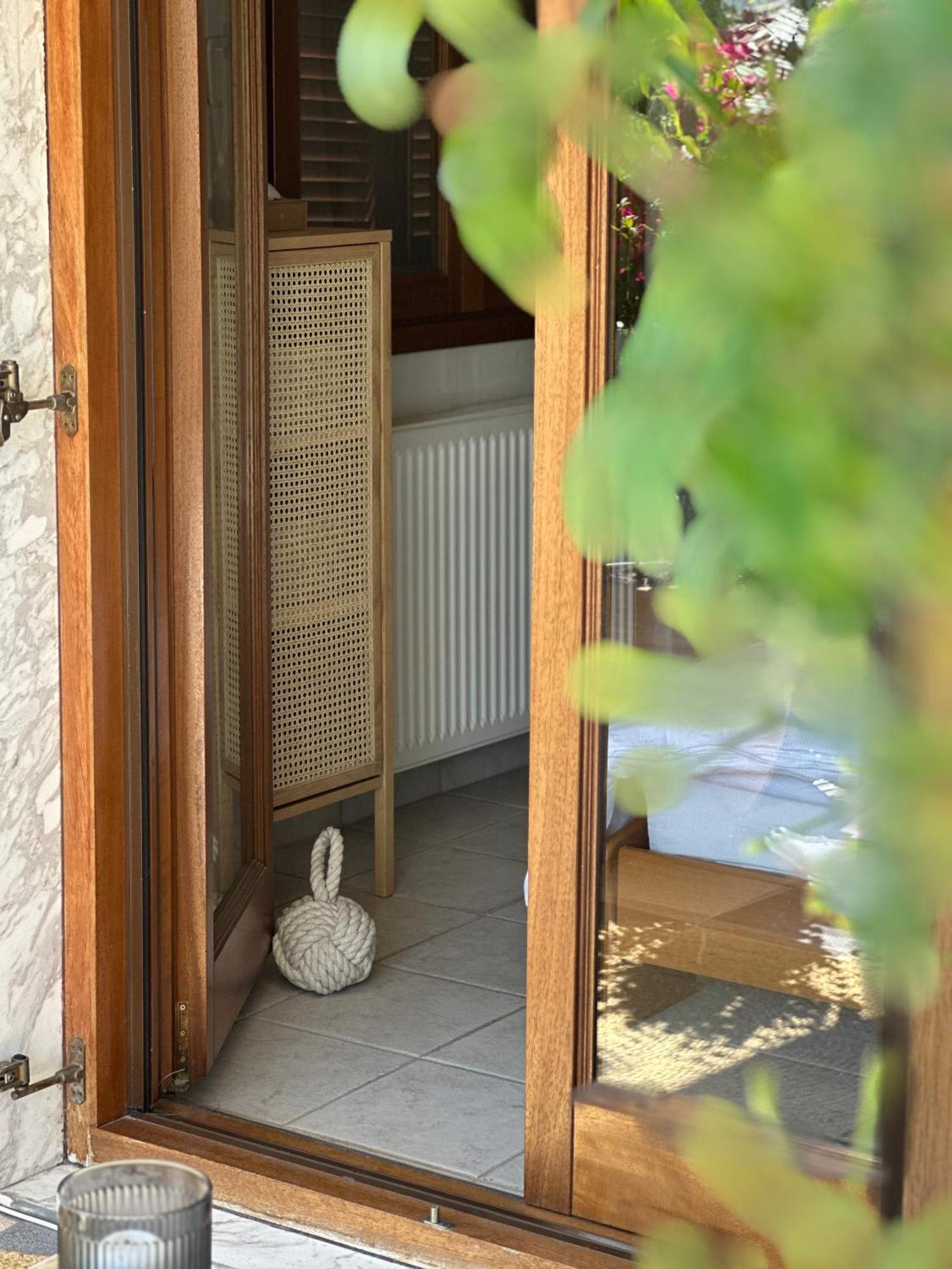 Nice, Spacious And Bright In Thermi, Thessaloniki. Apartment Thermi