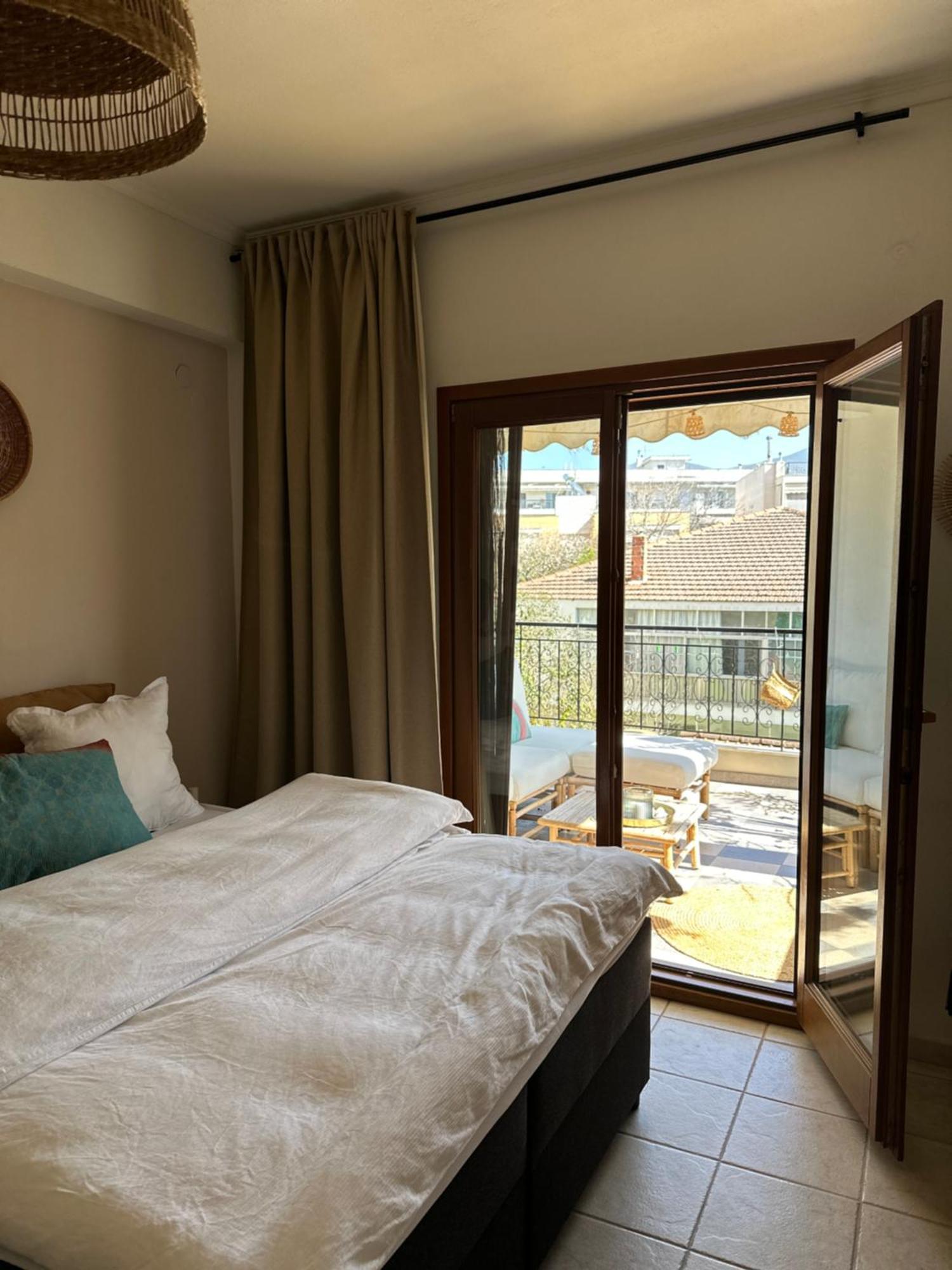 Nice, Spacious And Bright In Thermi, Thessaloniki. *