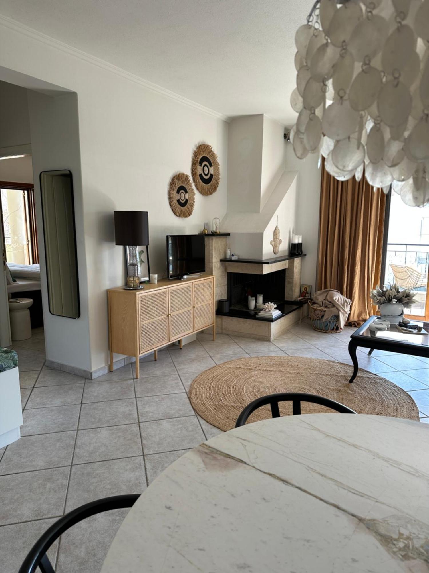 Nice, Spacious And Bright In Thermi, Thessaloniki. Apartment Thermi